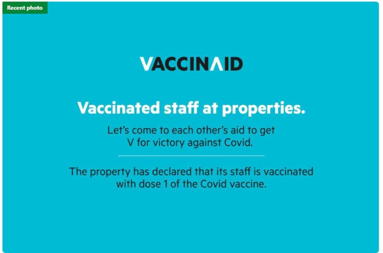 Vaccinated Staff - OYO Flagship 210 Amethyst Kemayoran Yakarta Exterior foto