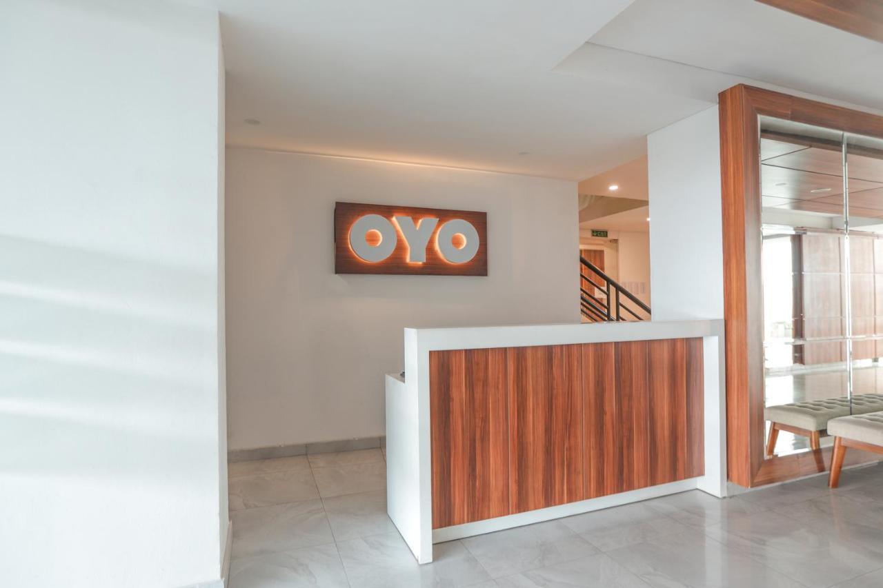 Vaccinated Staff - OYO Flagship 210 Amethyst Kemayoran Yakarta Exterior foto