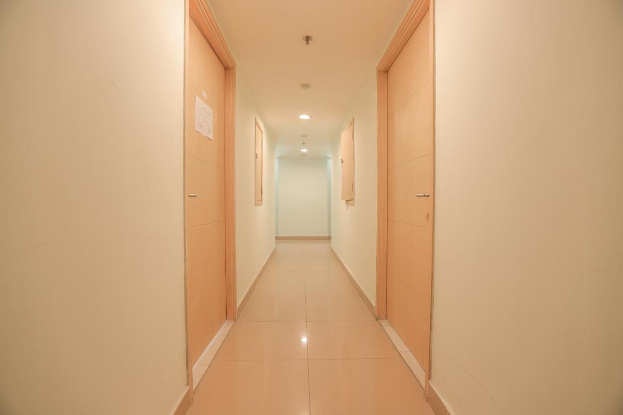 Vaccinated Staff - OYO Flagship 210 Amethyst Kemayoran Yakarta Exterior foto