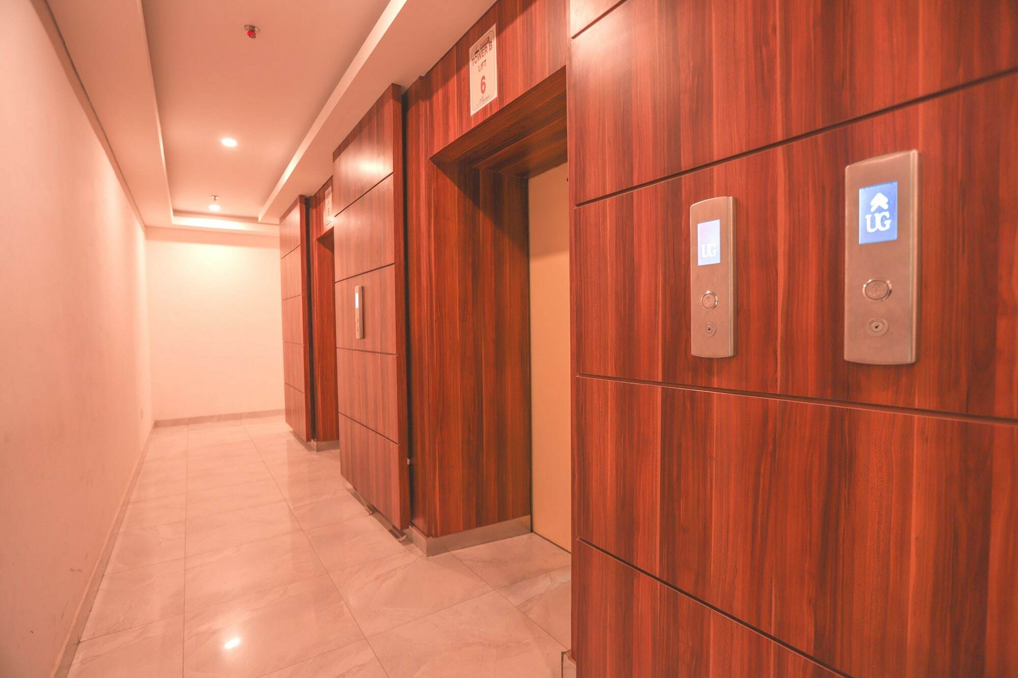Vaccinated Staff - OYO Flagship 210 Amethyst Kemayoran Yakarta Exterior foto