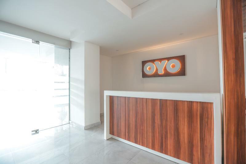 Vaccinated Staff - OYO Flagship 210 Amethyst Kemayoran Yakarta Exterior foto